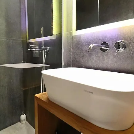 Douceur Uzetienne De Caractere Climatise Uzès