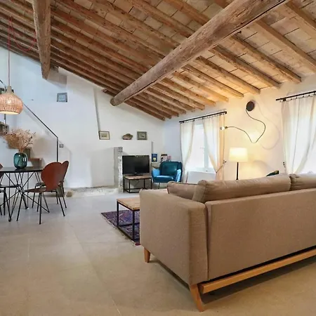 Douceur Uzetienne De Caractere Climatise Daire Uzès