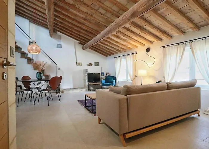 Douceur Uzetienne De Caractere Climatise Διαμέρισμα Uzès